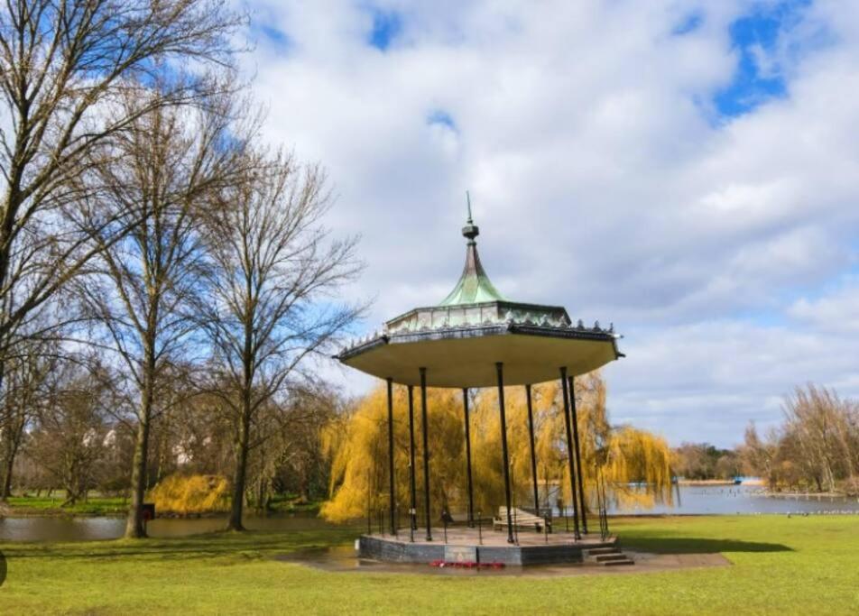 Victorian Beauty With Private Toilet And Shower Near Tube Station Лондон Екстер'єр фото